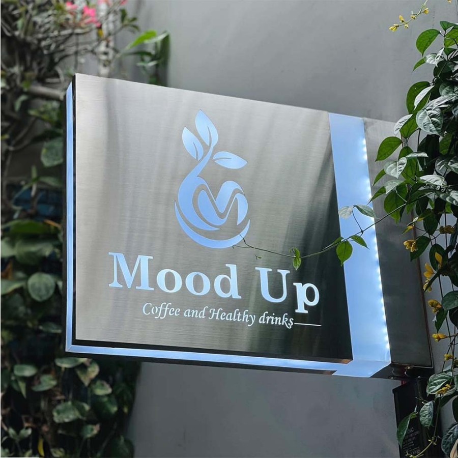 Gia Công In Ấn Mica - Giải Pháp Quảng Cáo Hiện Đại Cho Doanh Nghiệp