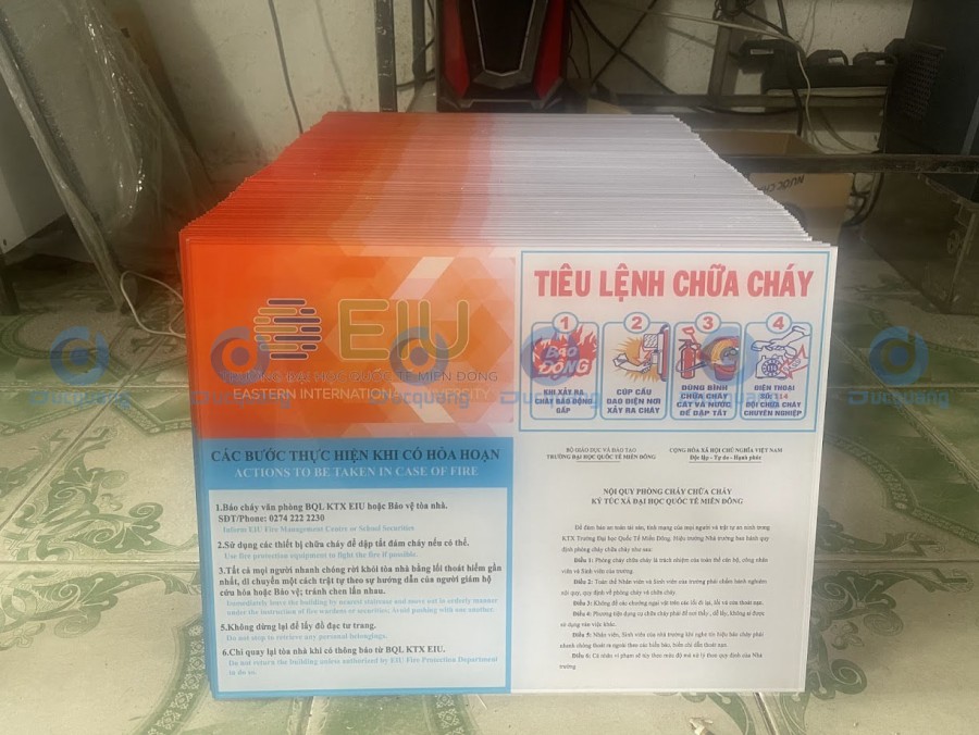 Bảng mica in uv thumb