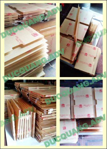 Kệ mica để tờ rơi A4